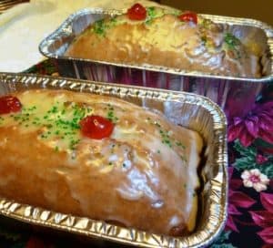 Giving Poppy Seed Bread as Christmas Gifts