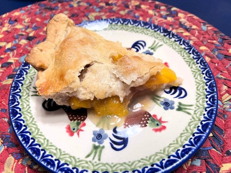 Featured Image - Mom's Peach Pie