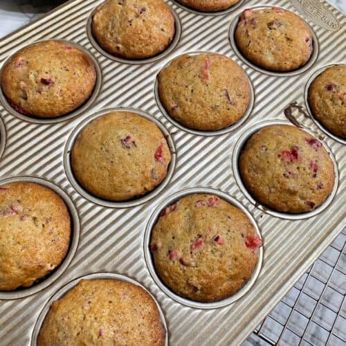 Recipe for Cranberry Muffins with Black Walnuts