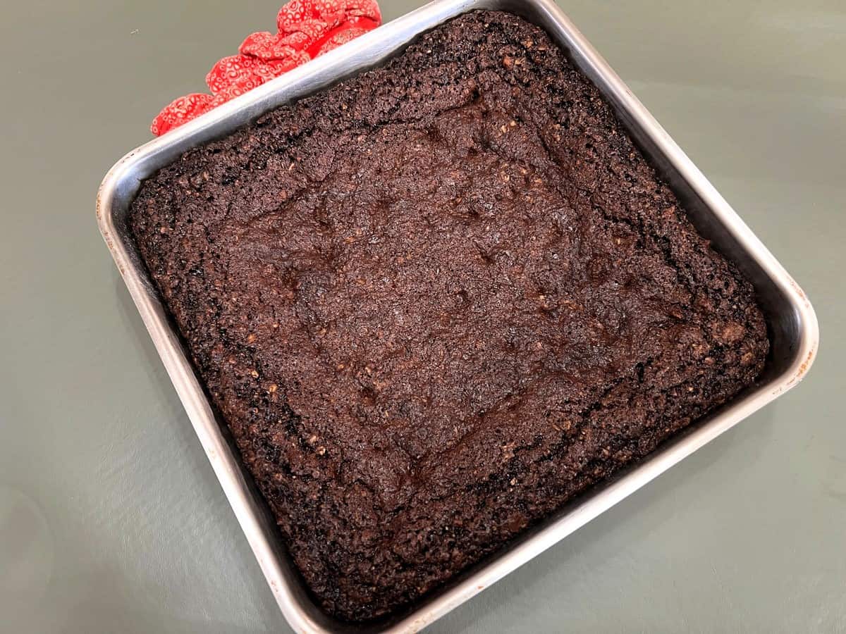 Bake Flourless Brownies in a Metal Baking Pan