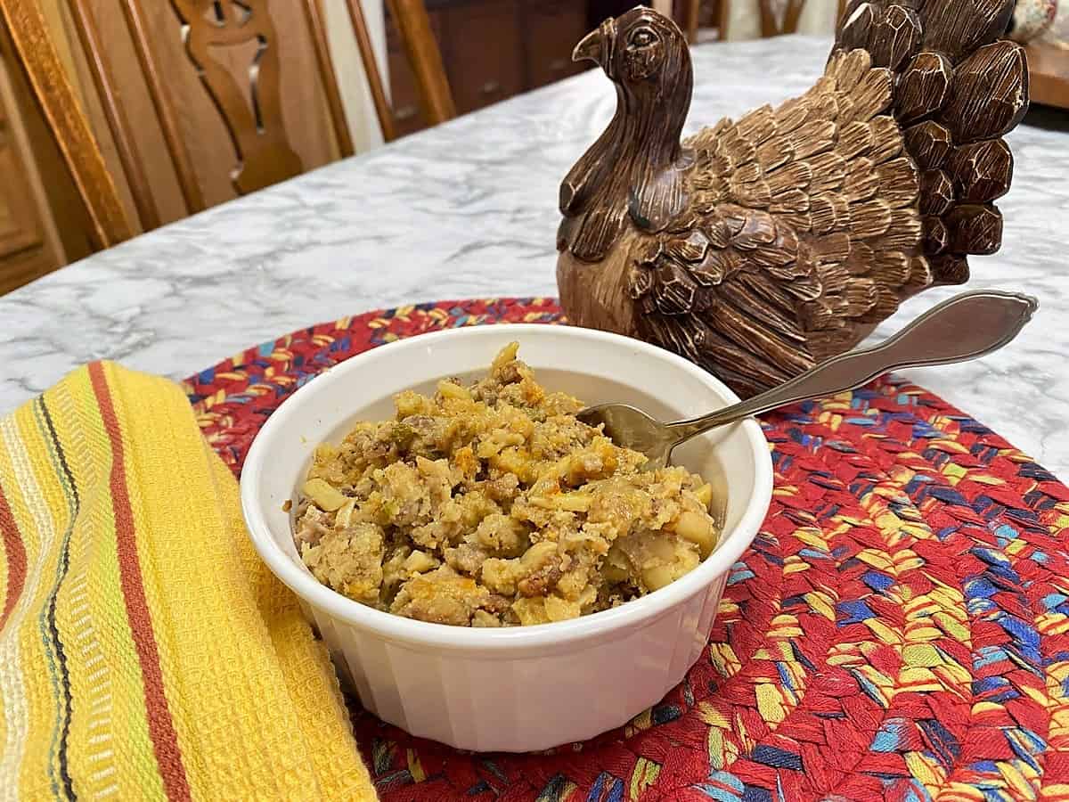 Serve this Easy Thanksgiving Dressing for your Next Holiday Dinner
