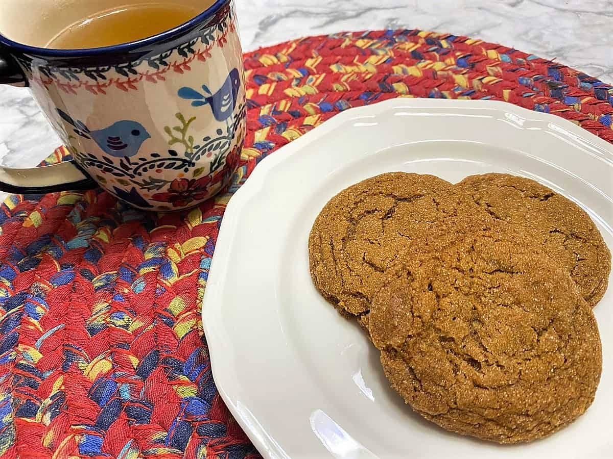 Serve Molasses Crinkles with a Cup of Hot Tea