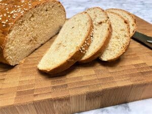 Recipe for Onion Bread with Sesame Seeds