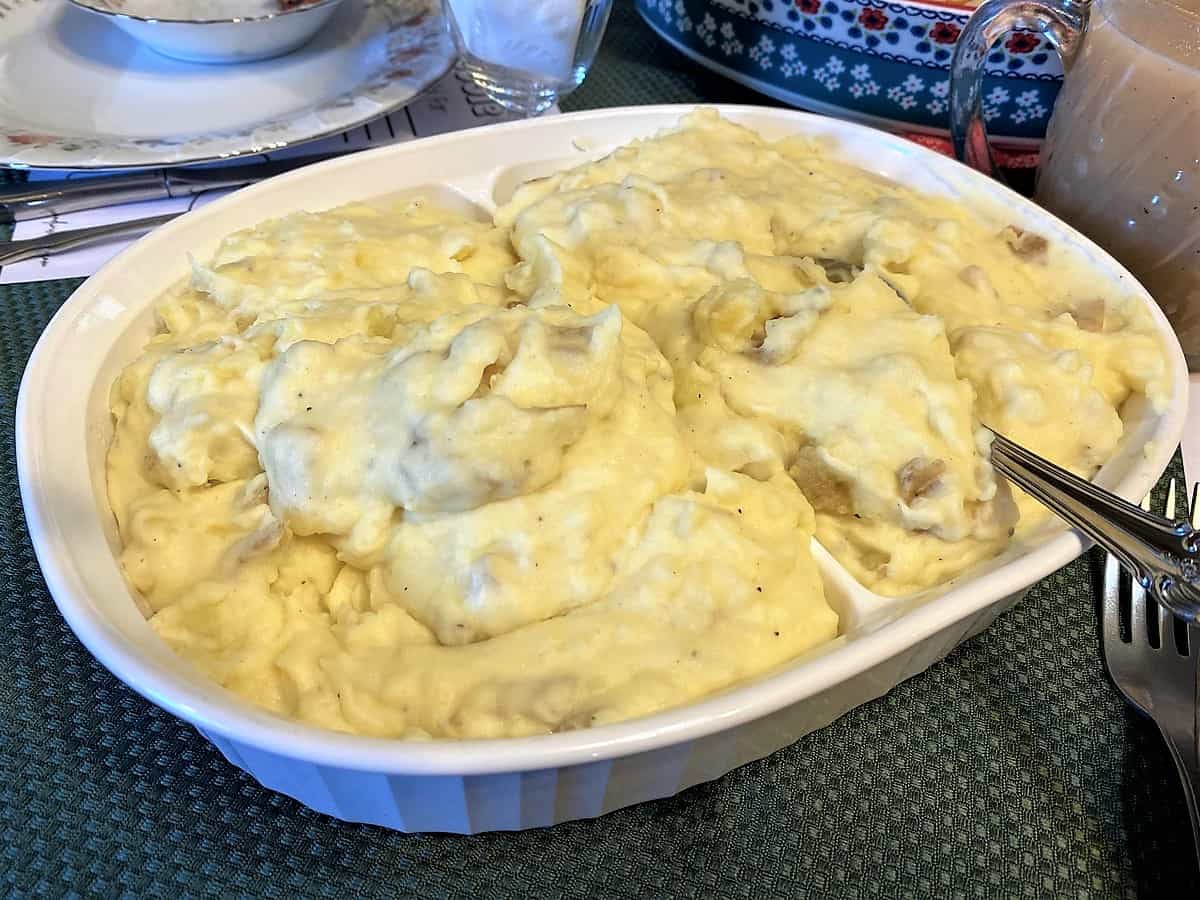 Serving Refrigerator Mashed Potatoes for a Family Dinner
