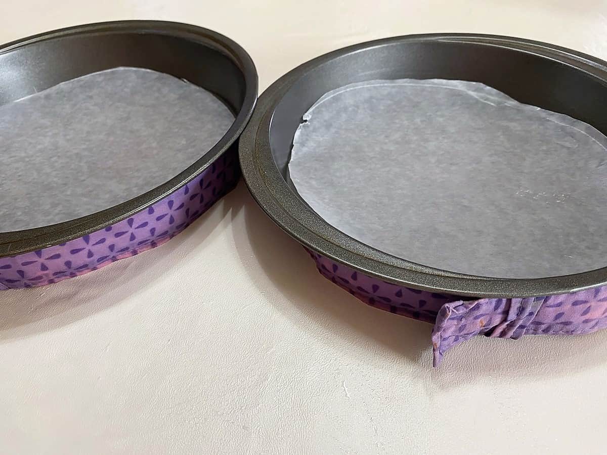 Line Baking Pans with Cake Baking Strips to Ensure Flat, Even Cake Tops
