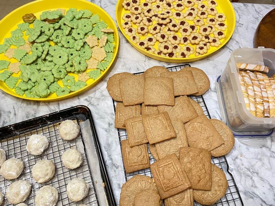 Baking Old World Christmas Cookies - Spritz - Speculaas Spice - Snow Ball Cookies
