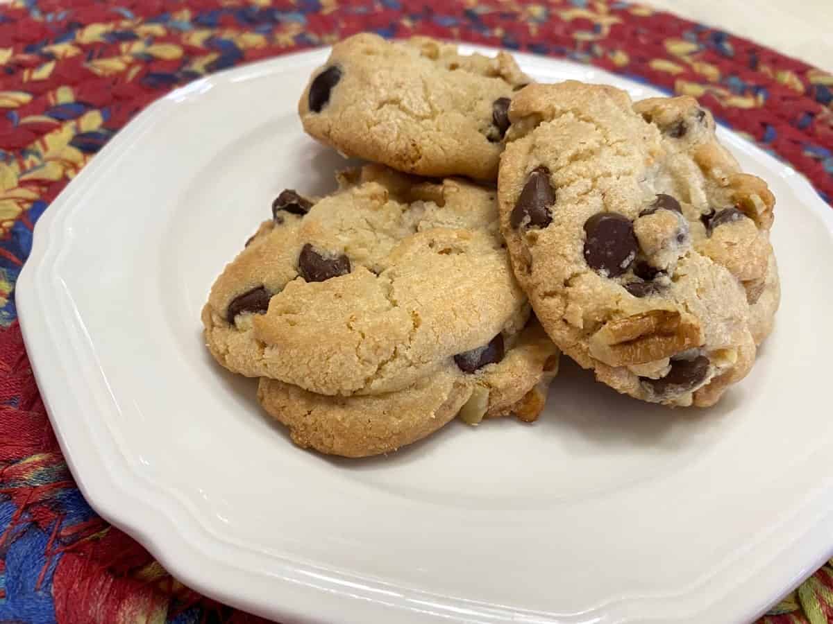 Serve Cookies Warm with Cold Milk