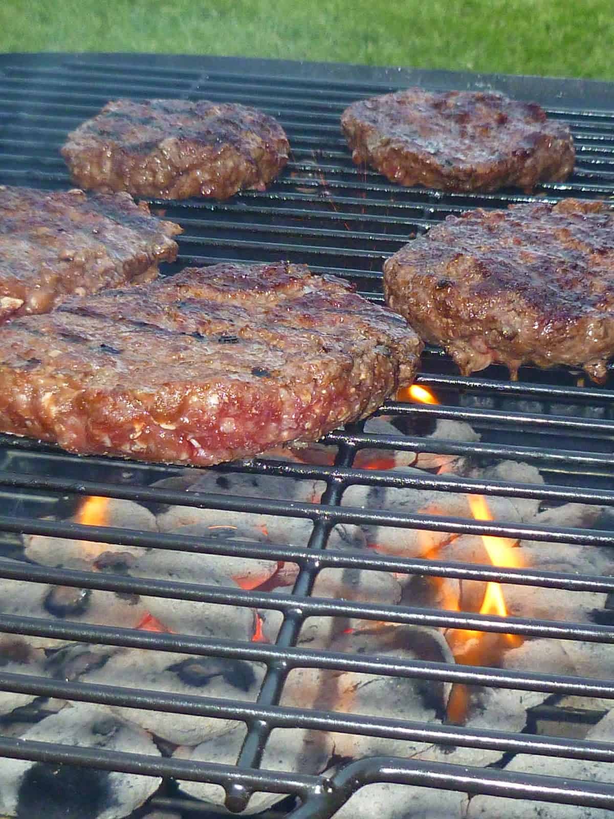 Grilled Burgers - Summer Barbecue Ideas