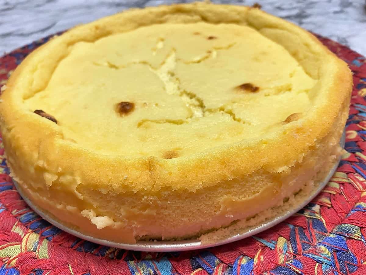 Ricotta Cheesecake with Apple Topping Made with Semolina Crust
