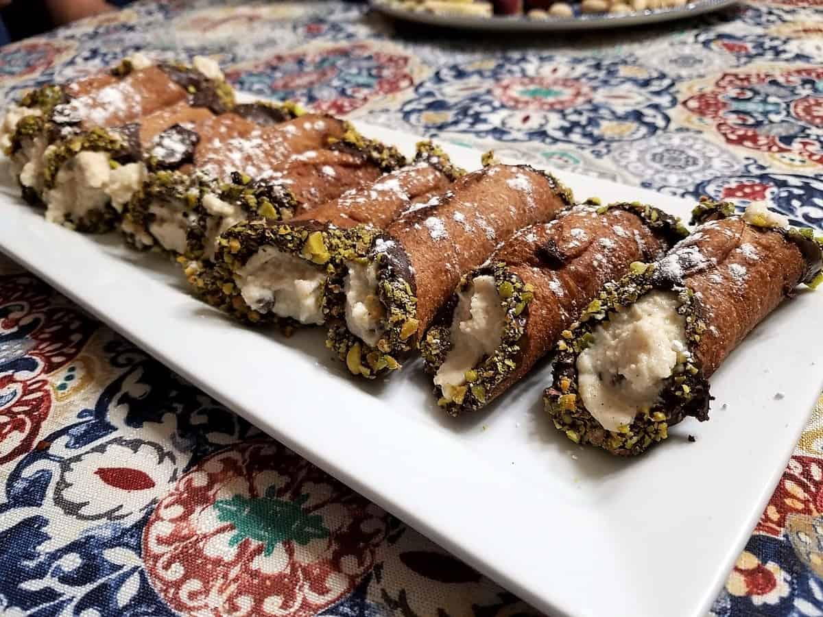 Serving Cannoli with Creamy Ricotta for an Italian Dinner