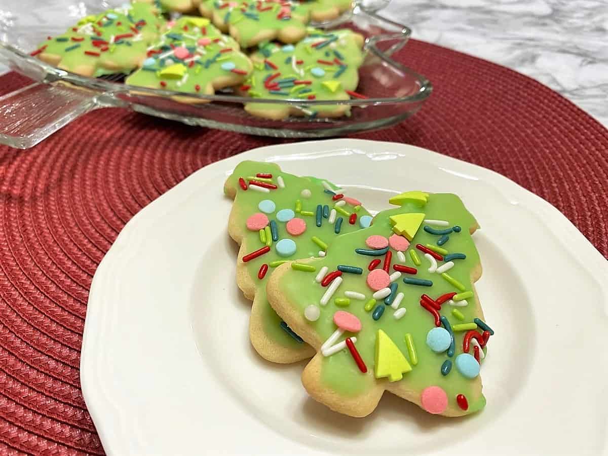 Rolled Sugar Cookies with Icing