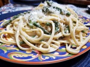 Recipe for Fettuccine with Truffle Sauce and Asparagus - Traditional Italian Dinner