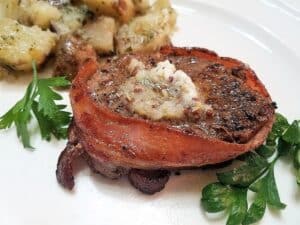 Recipe for Bacon-Wrapped Filet Mignon