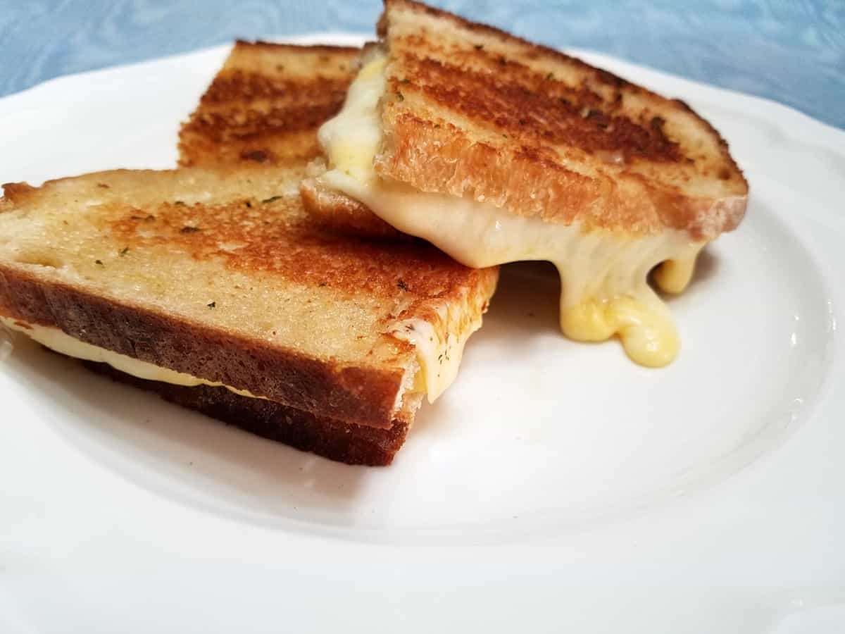 Recipe for Gourmet Grilled Cheese Sandwiches