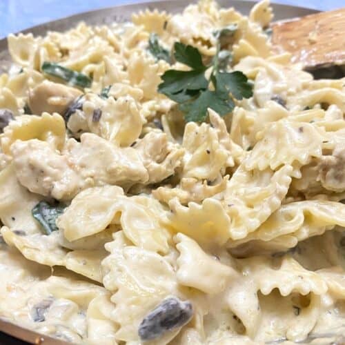 Recipe for Chicken Florentine with Bow Ties