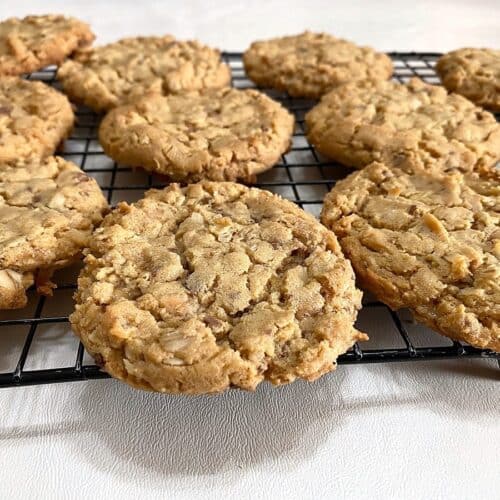 Recipe for Peanut Butter Oatmeal Toffee Cookies