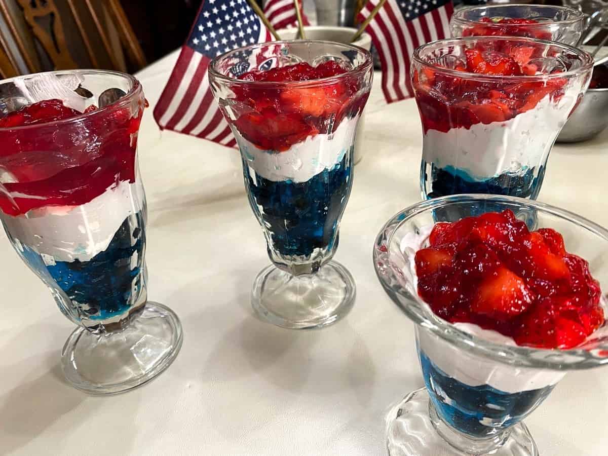 This Makes a Great Patriotic Dessert for the 4th of July