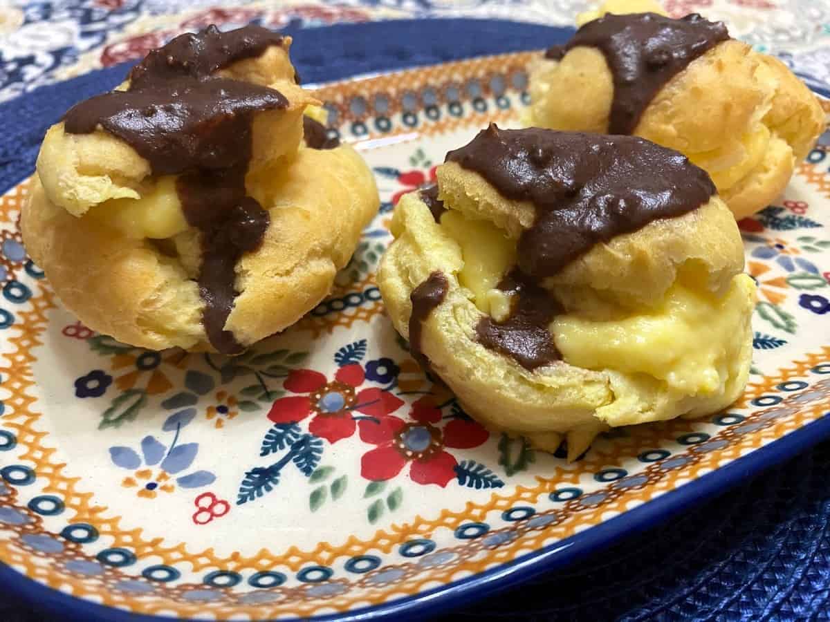 Cream Puffs with Vanilla Pudding and Chocolate Glaze