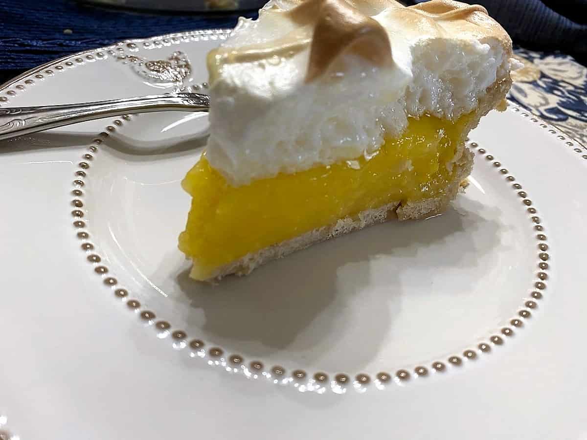 Serving Lemon Meringue Pie on Pfaltzgraff Farmhouse Hen Dessert Plates