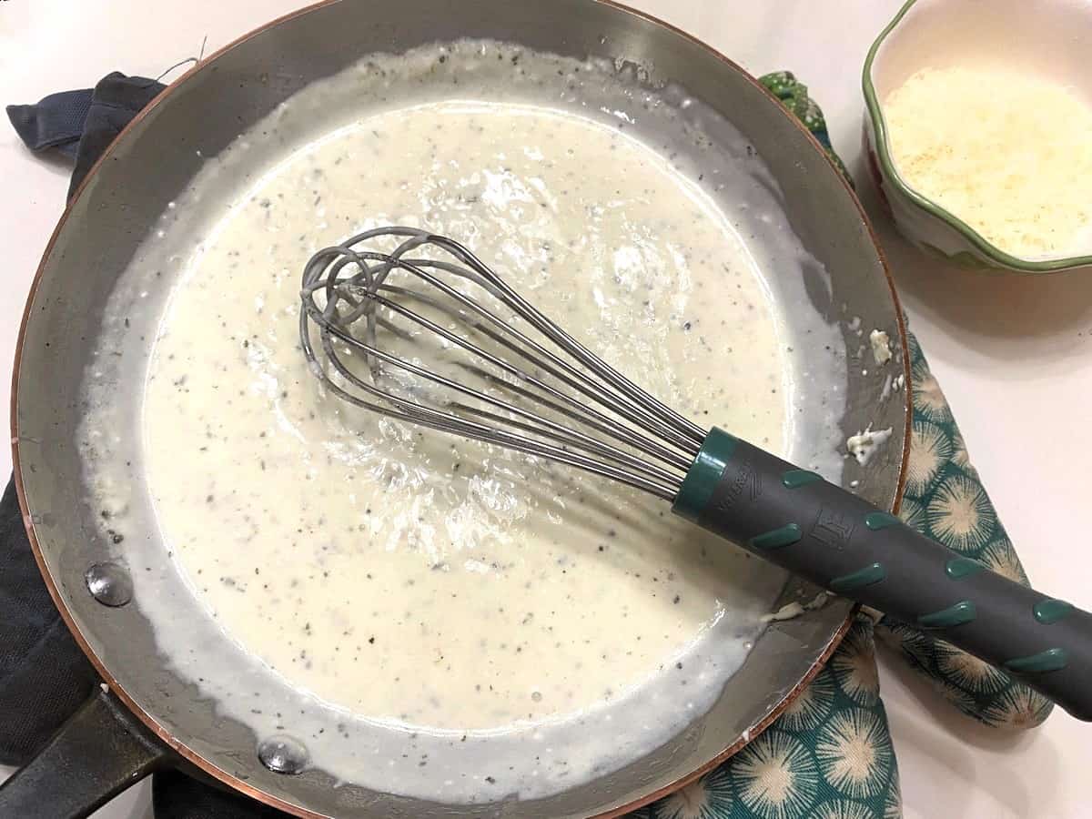 Using a Homemade Alfredo Sauce for the Pizza Sauce