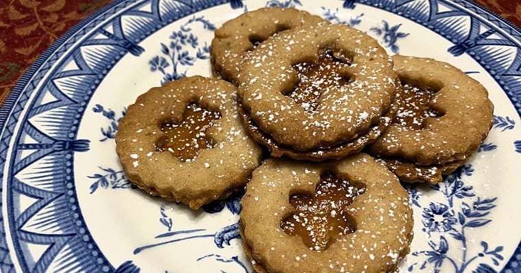 Apricot Oat Linzer Cookies